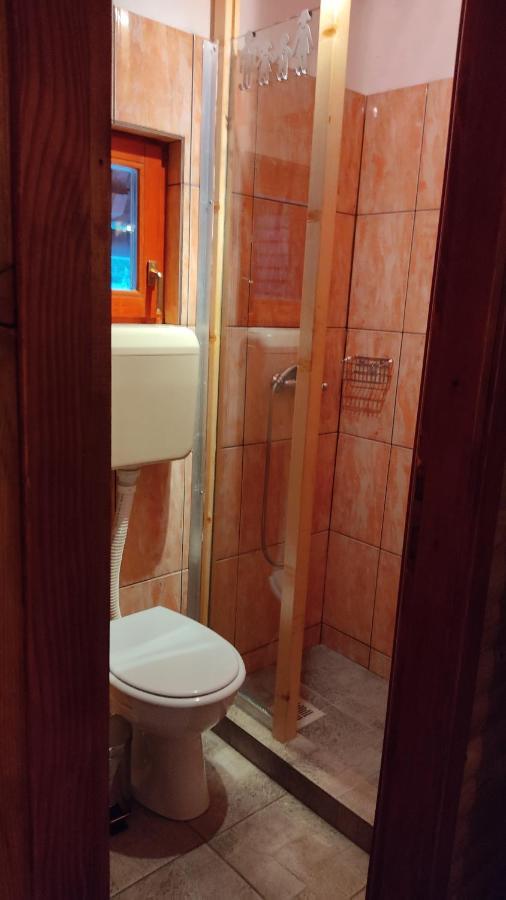 Kuca Za Odmor "Med Strmci" Villa Zlobin ภายนอก รูปภาพ