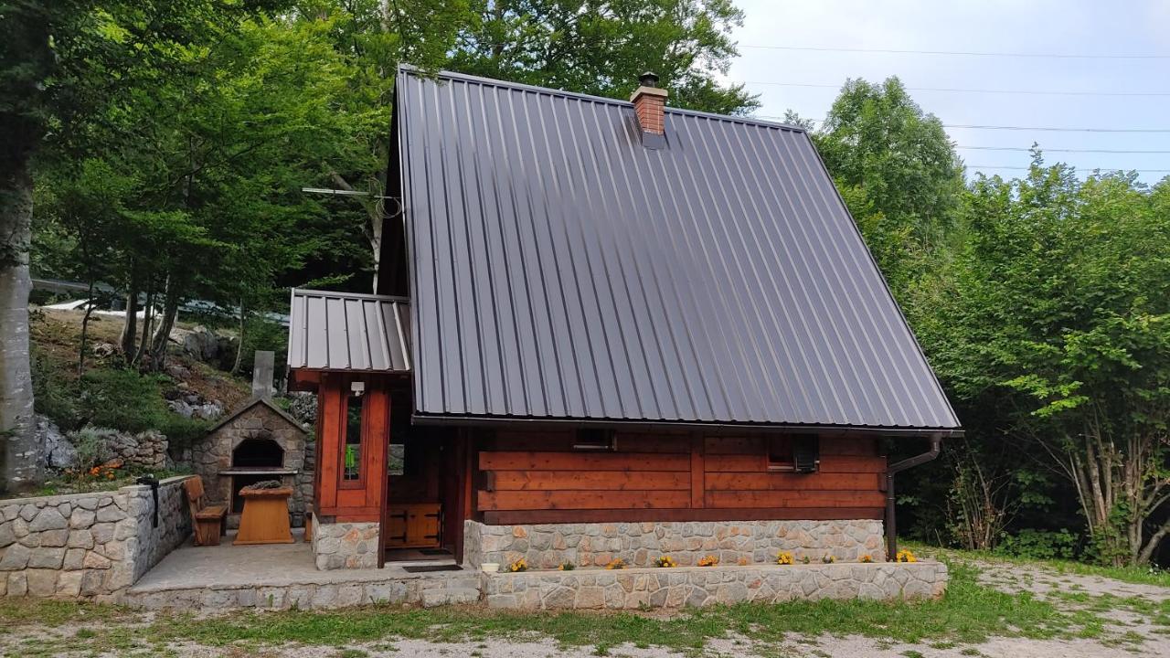 Kuca Za Odmor "Med Strmci" Villa Zlobin ภายนอก รูปภาพ
