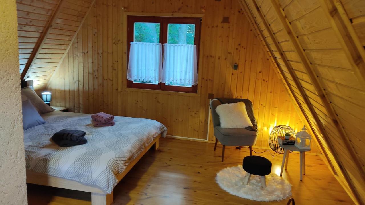 Kuca Za Odmor "Med Strmci" Villa Zlobin ภายนอก รูปภาพ