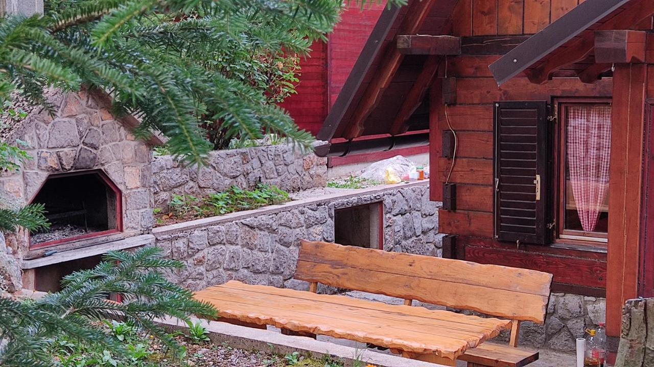 Kuca Za Odmor "Med Strmci" Villa Zlobin ภายนอก รูปภาพ