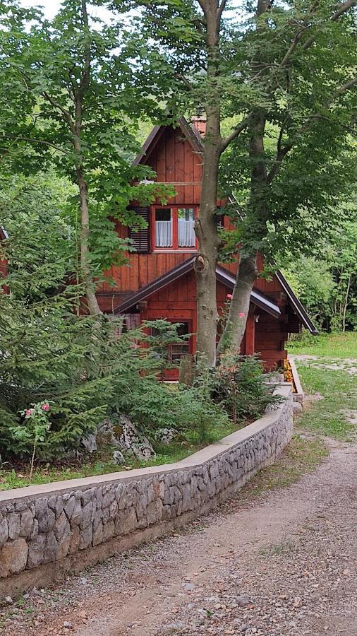 Kuca Za Odmor "Med Strmci" Villa Zlobin ภายนอก รูปภาพ