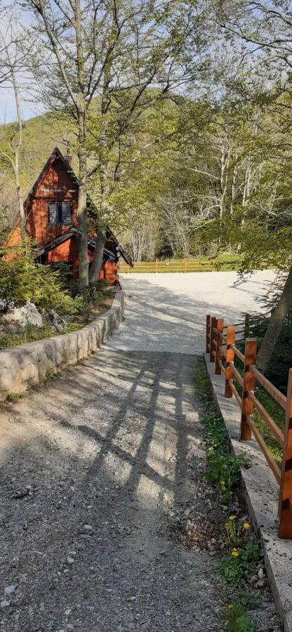 Kuca Za Odmor "Med Strmci" Villa Zlobin ภายนอก รูปภาพ