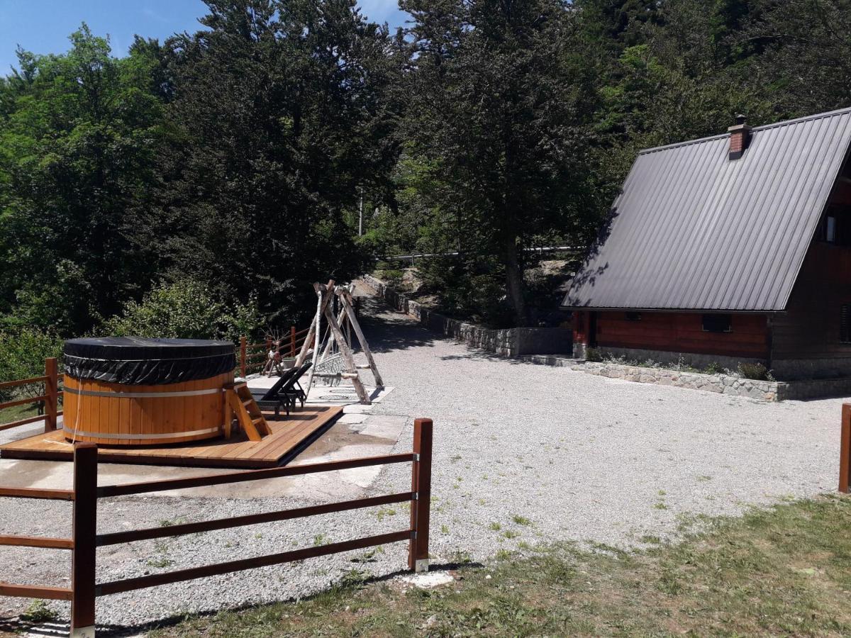 Kuca Za Odmor "Med Strmci" Villa Zlobin ภายนอก รูปภาพ