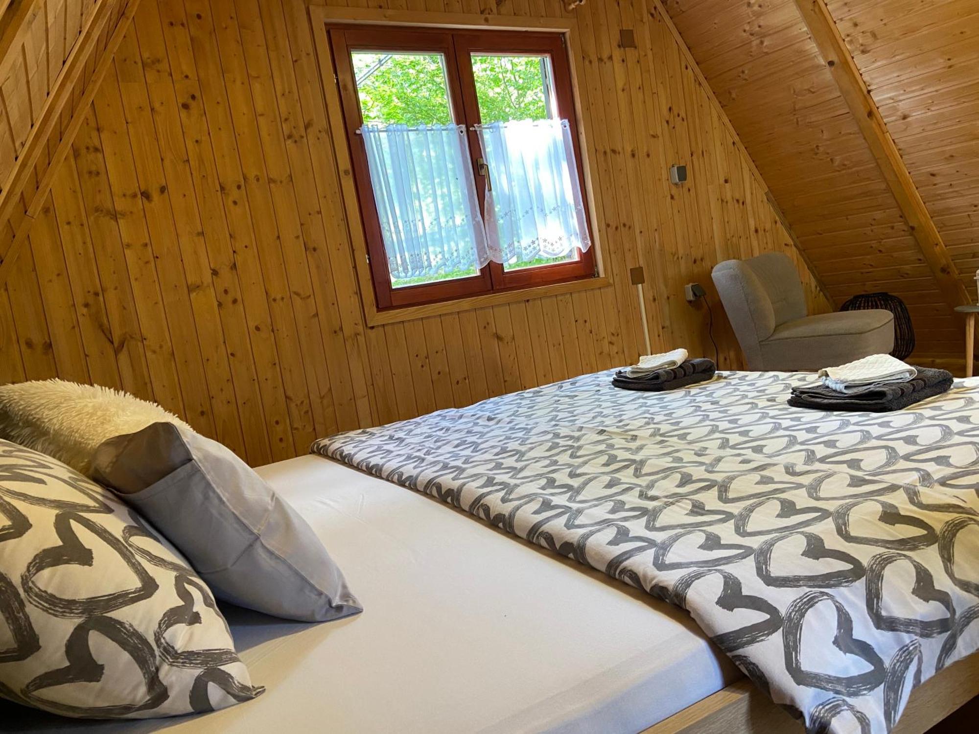 Kuca Za Odmor "Med Strmci" Villa Zlobin ภายนอก รูปภาพ