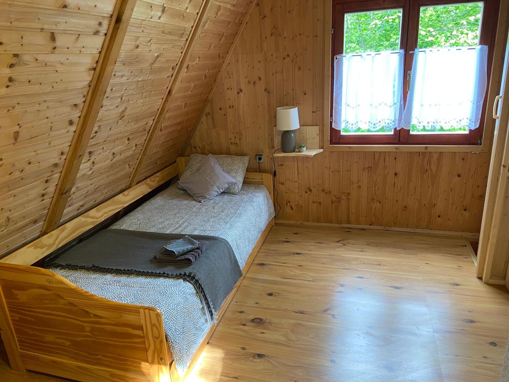 Kuca Za Odmor "Med Strmci" Villa Zlobin ภายนอก รูปภาพ